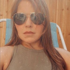 Meet your Posher, Stacy